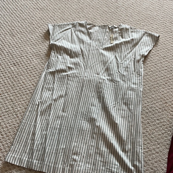 Madewell button back dress - Picture 2 of 4